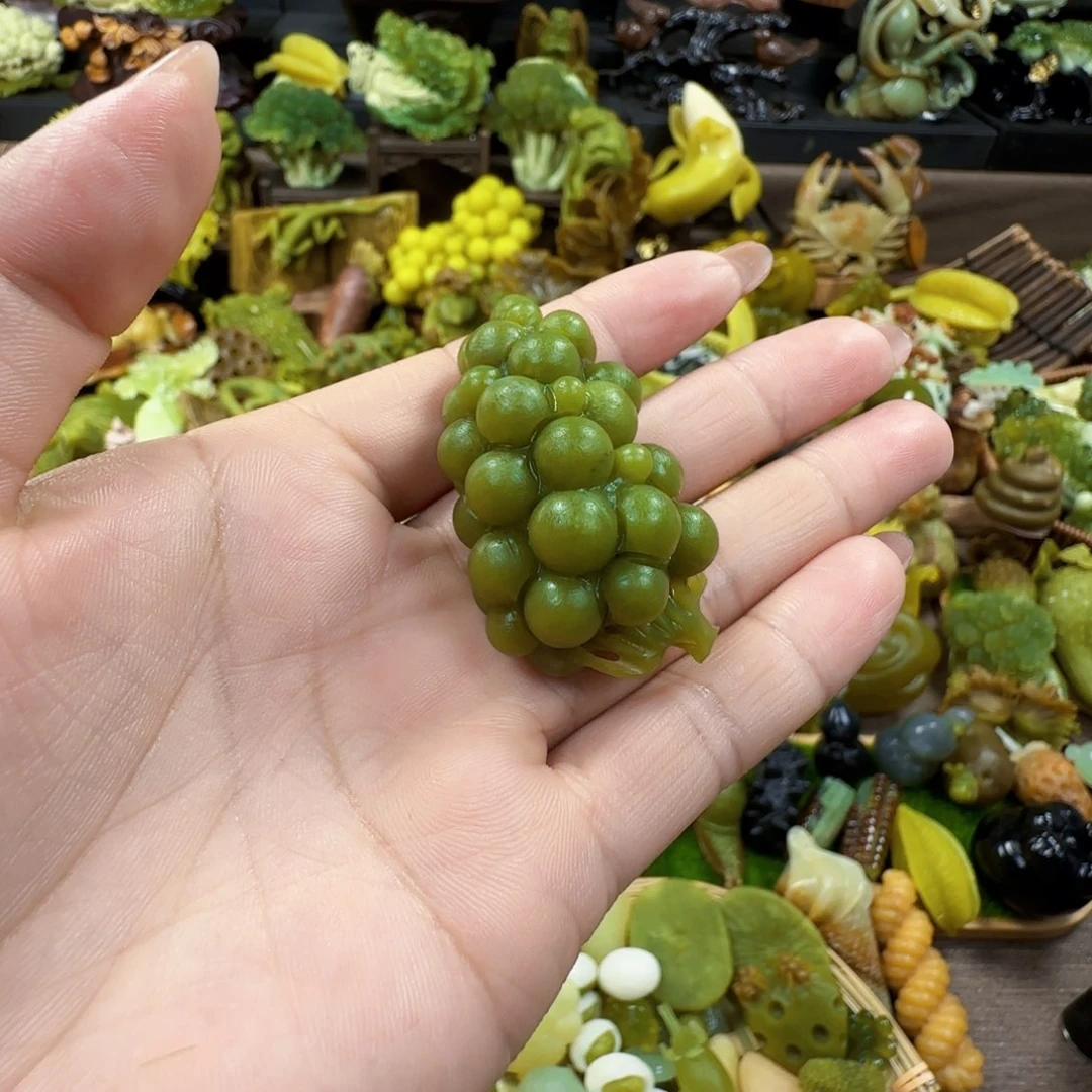 招***哥蛇纹石玉未镶嵌玉石摆件