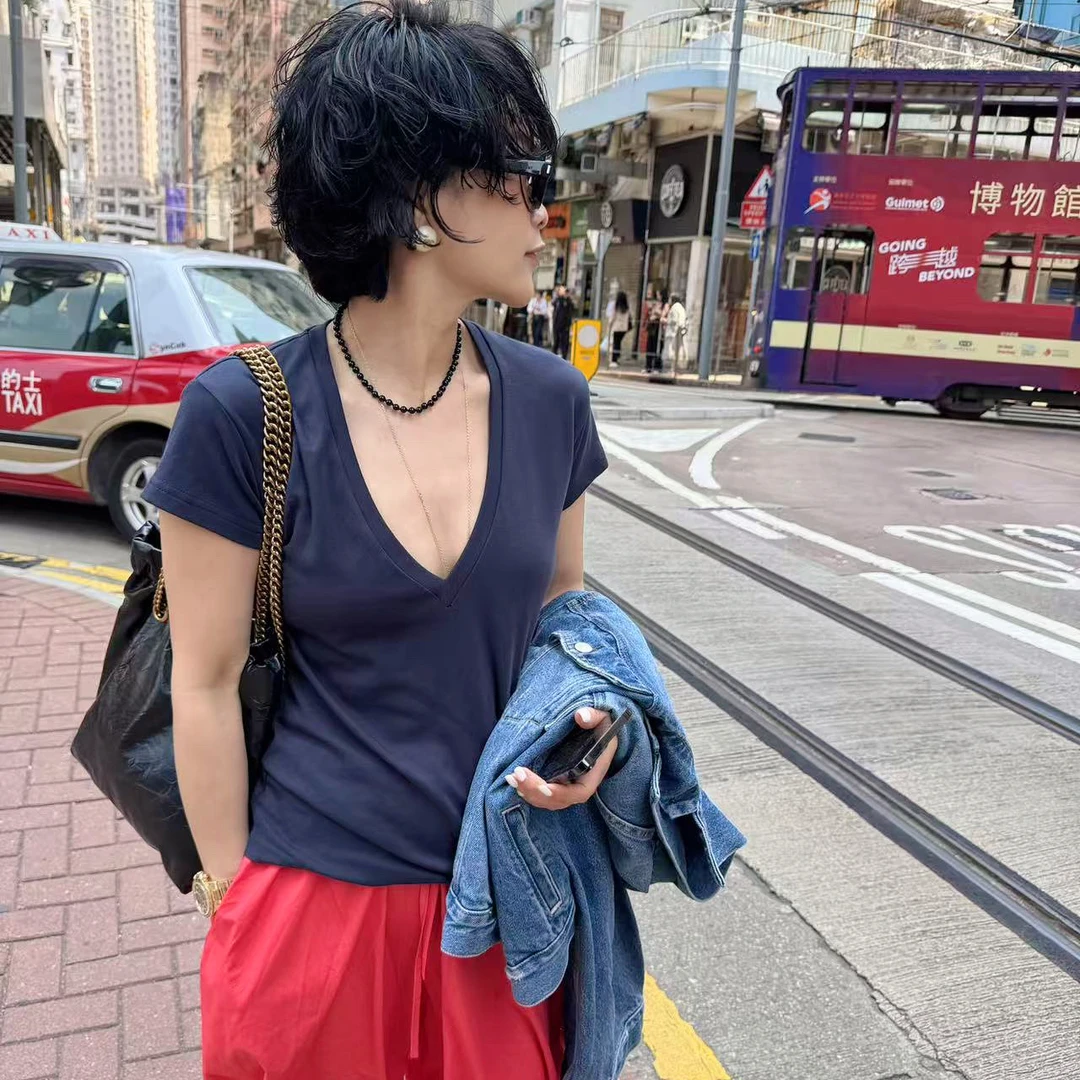 /苗苗家/『纸片人』欧美风纯色百搭显瘦短袖v领弹力简约上衣