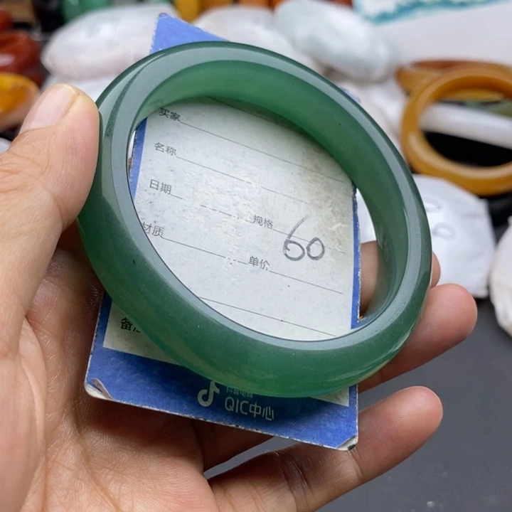 石英质玉未镶嵌手镯