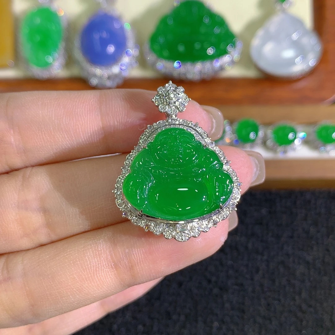 翡翠18K金镶嵌颈饰佛公