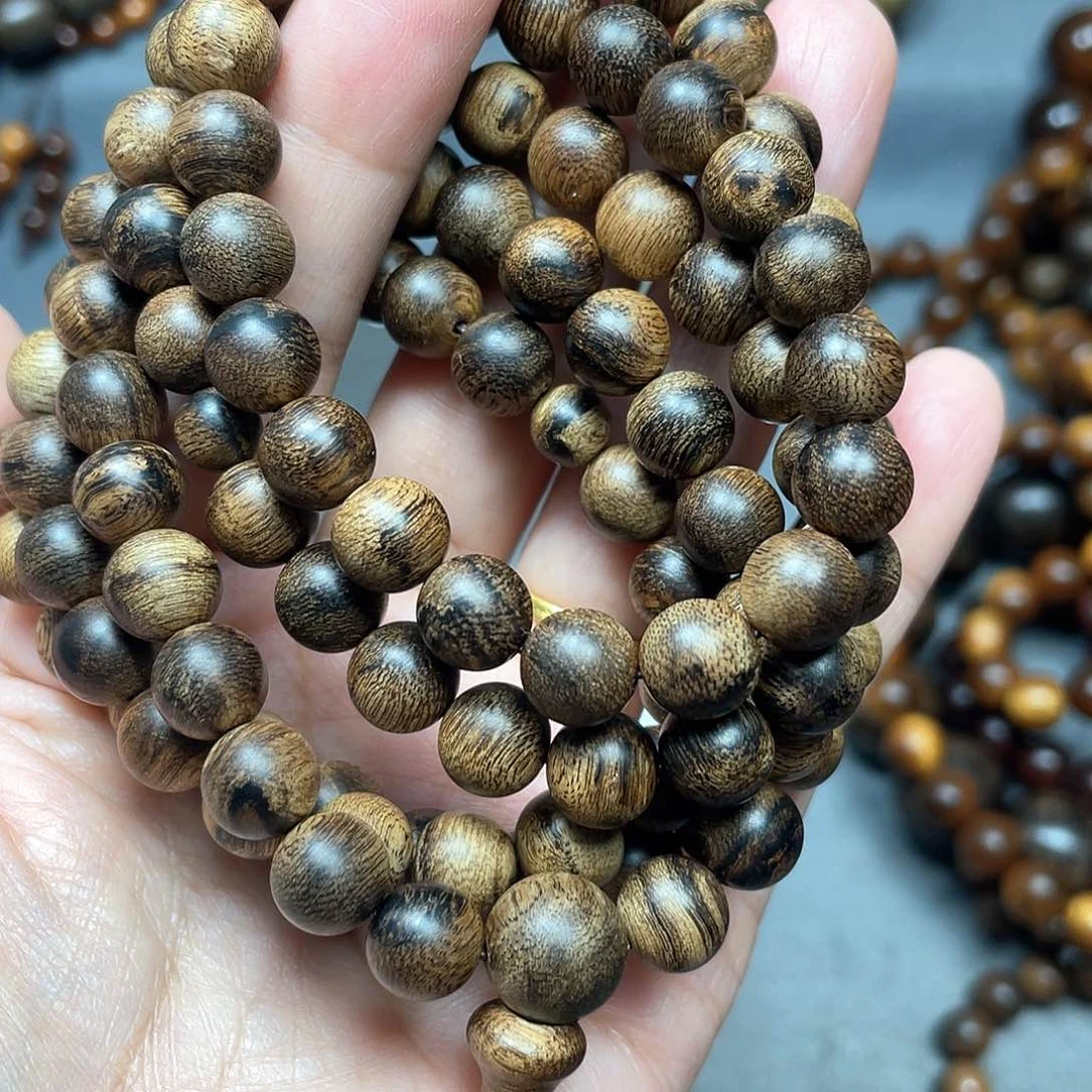 沉香手串白棋瘤疤0.8