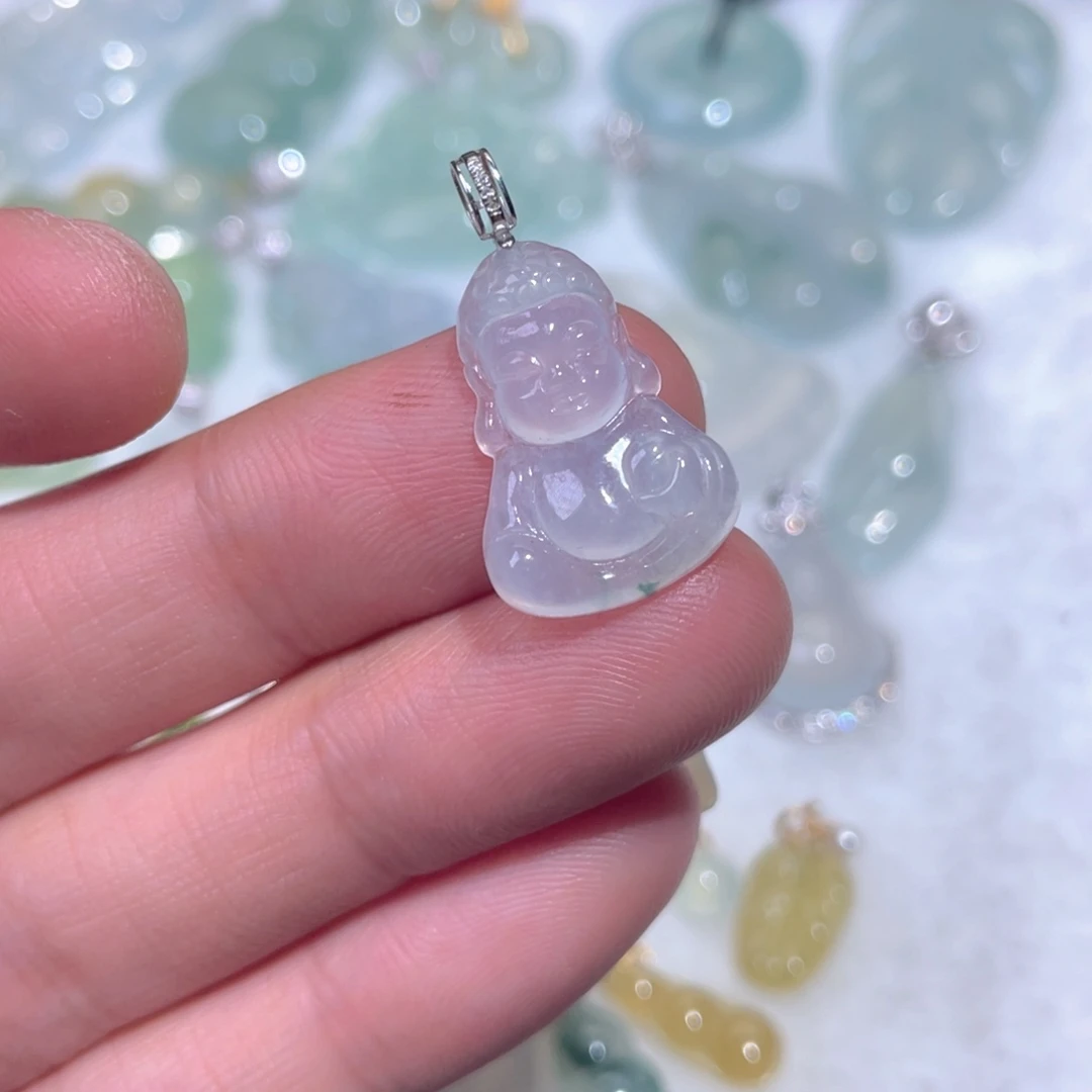 翡翠18K金镶嵌颈饰翡翠