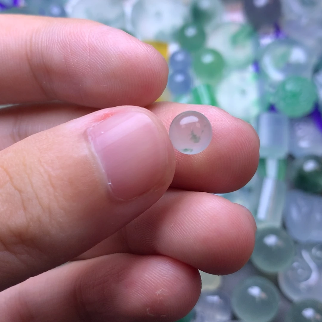 定制翡翠未镶嵌珠子