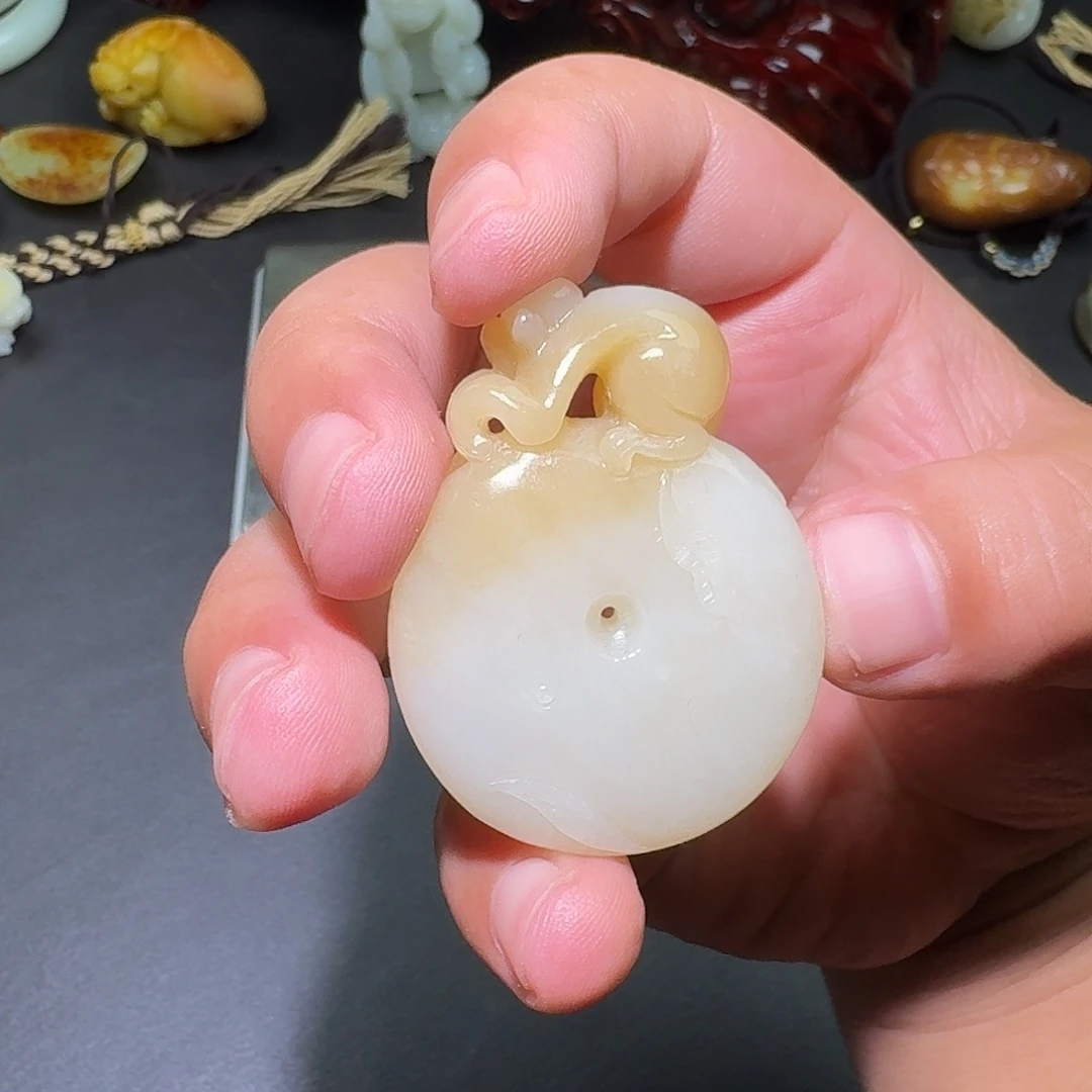 颈饰未镶嵌和田玉