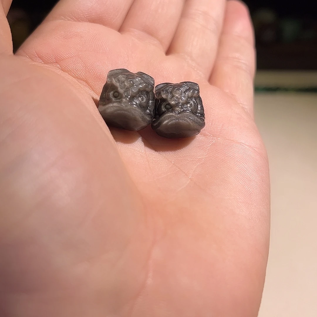 玛瑙/玉髓未镶嵌珠宝半成品银曜石狮头*2