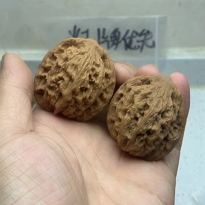 文玩核桃吊坠40麦虎