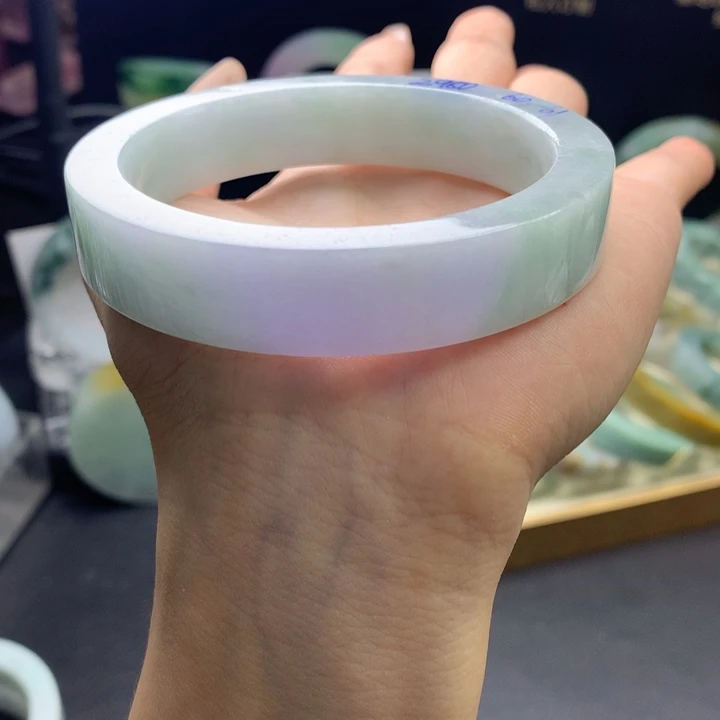 未镶嵌翡翠手镯定制翡翠