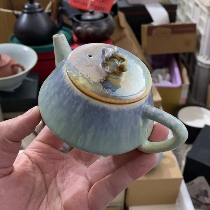 陶瓷艺术品及陶瓷壶