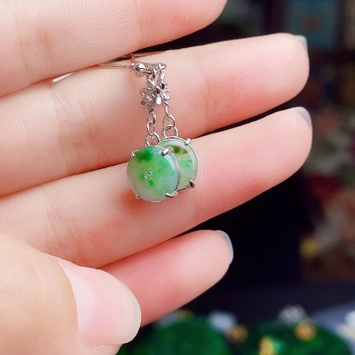 翡翠银S925镶嵌颈饰多样性