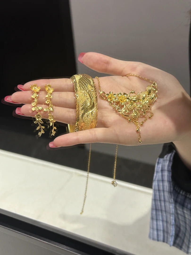 坠链均足银 婚庆三件套 2025爆款婚庆系列龙凤镯耳环孔雀项链