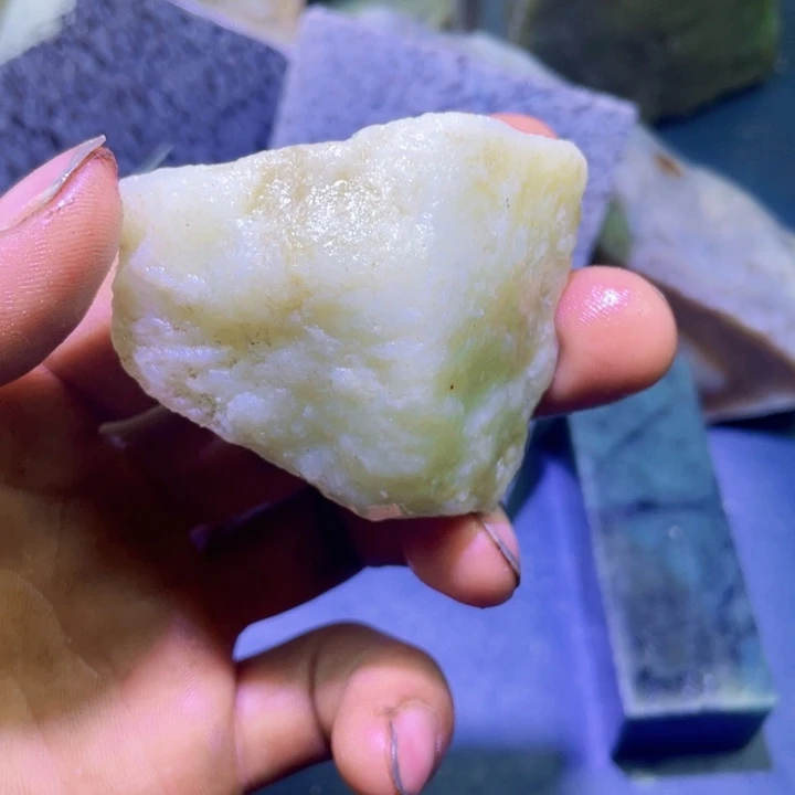 和田玉（糖玉）未镶嵌珠宝半成品