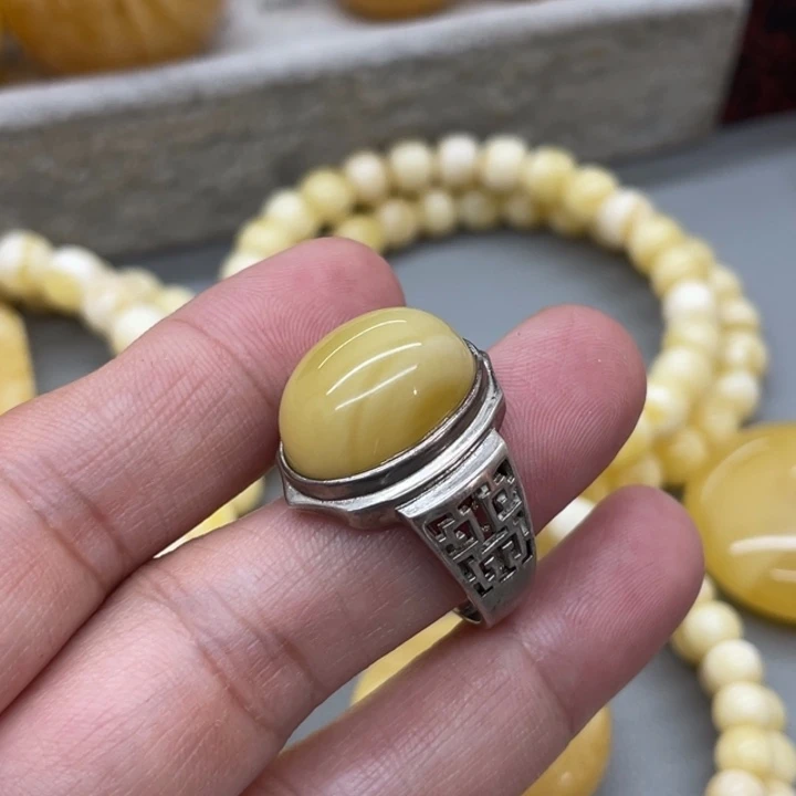 琥珀未镶嵌裸石蜜蜡