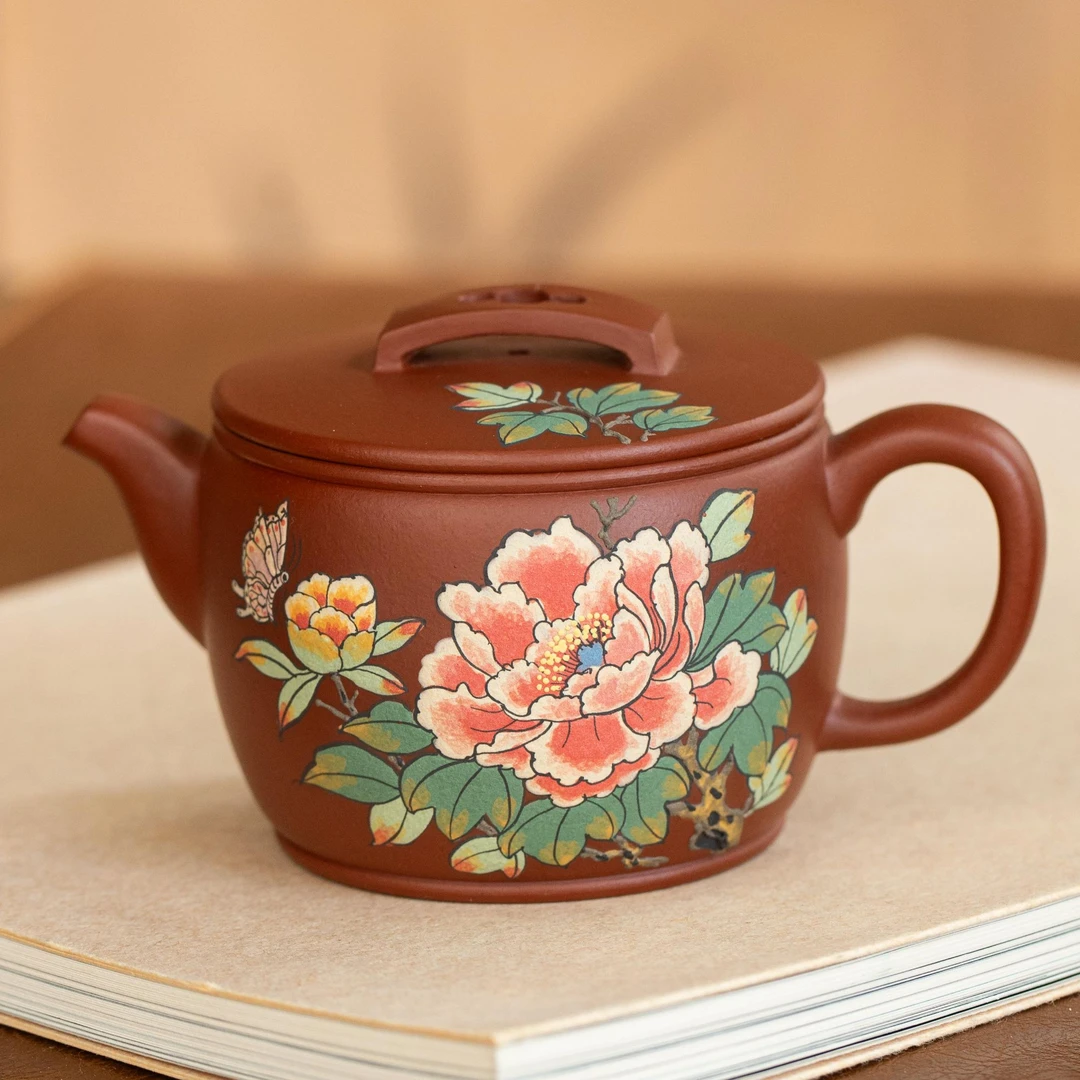 9103  原矿紫砂茶具  大红袍泥料堆绘蝶恋花汉瓦壶  200cc左右