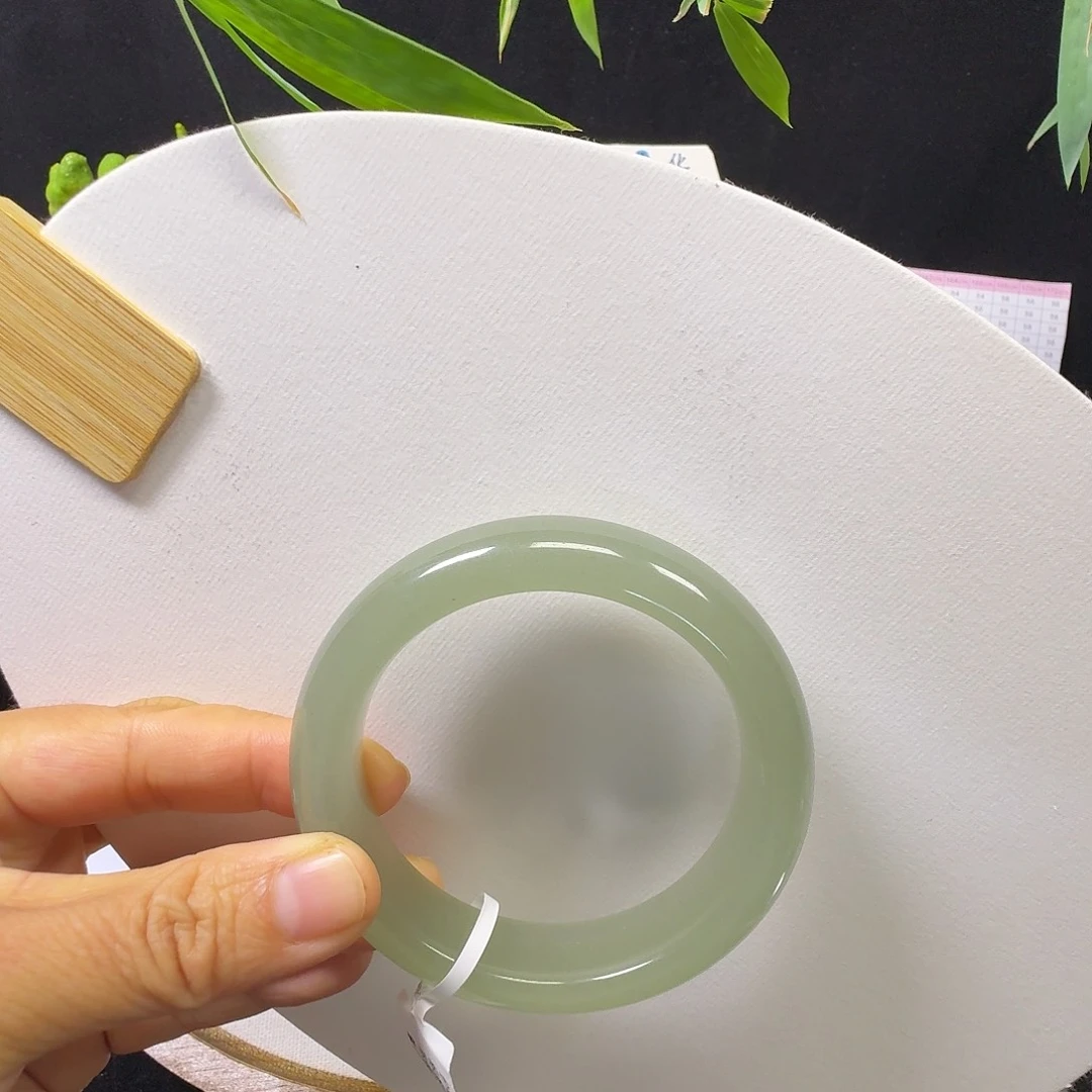 东陵石未镶嵌手镯