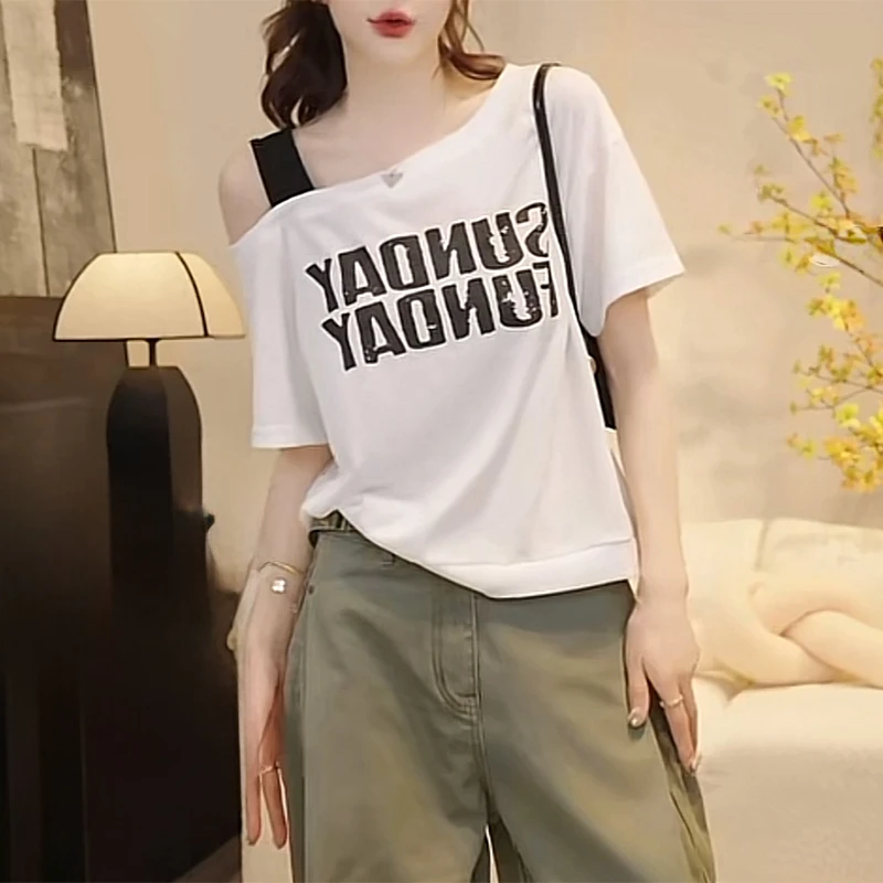 韩系别致小众白色斜肩短袖T恤2025新款女装字母印花小个子打底衫