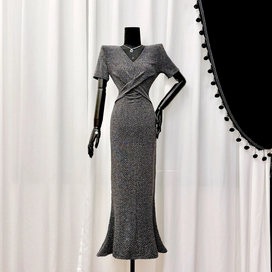 2025年春夏季小众烫钻气质收腰显瘦拉链V领连衣裙名媛半袖晚礼服