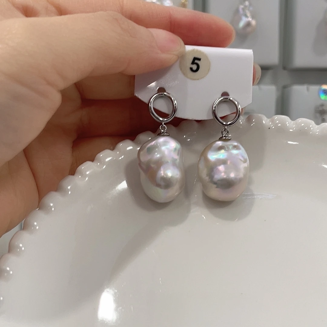 百***果淡水珍珠颈饰未镶嵌