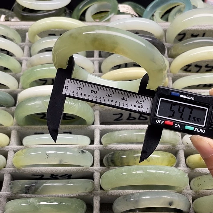 未镶嵌蛇纹石玉手镯266