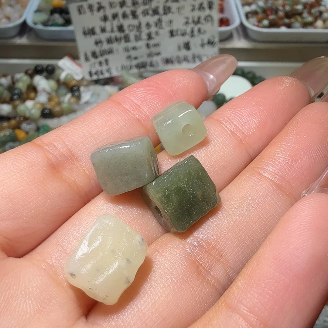 和田玉未镶嵌珠宝奇石