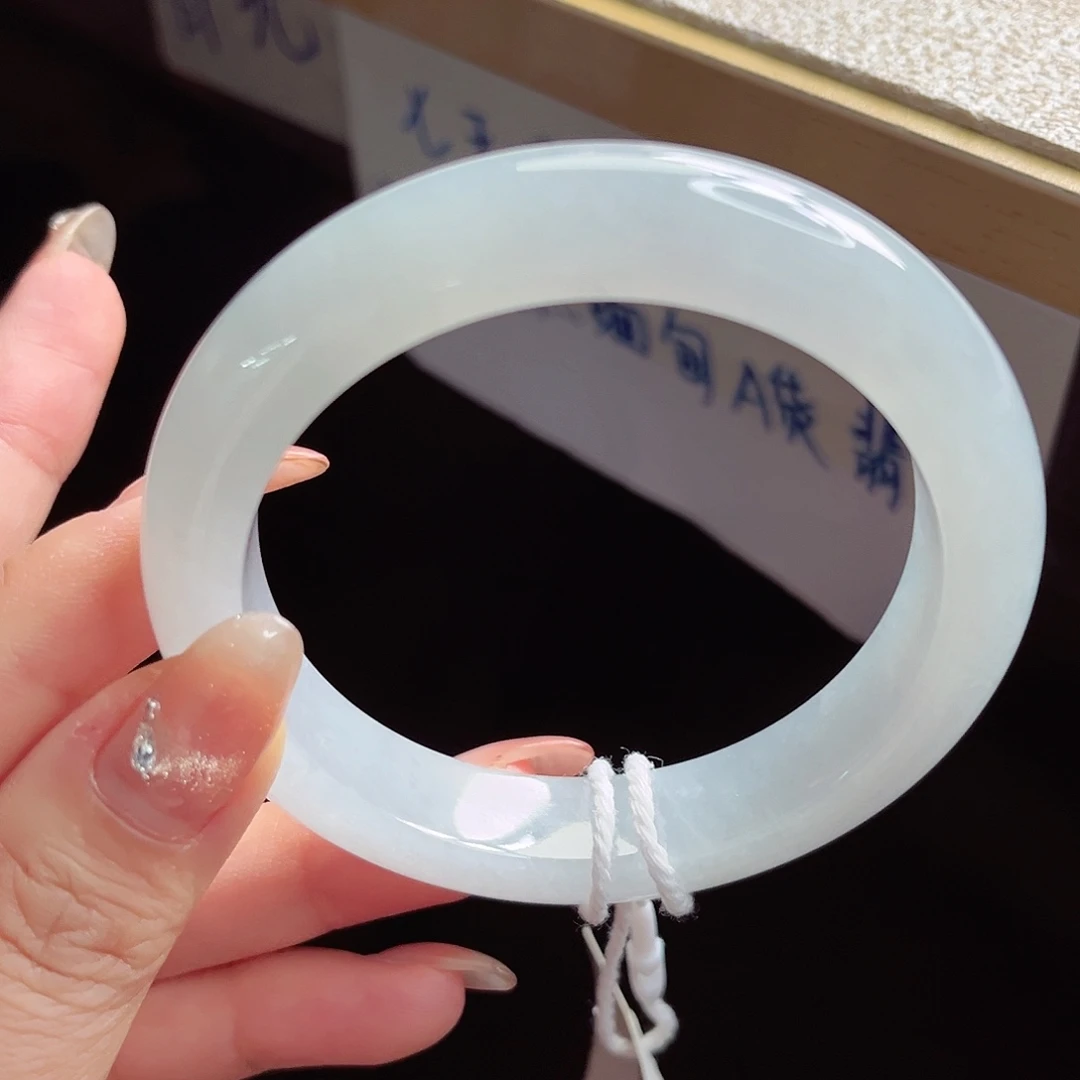 翡翠未镶嵌手镯手镯