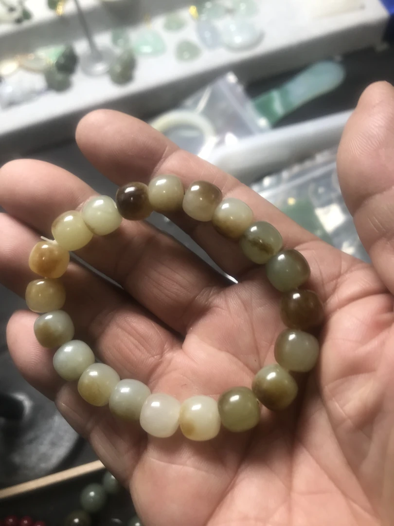 正品和田玉且末料手链