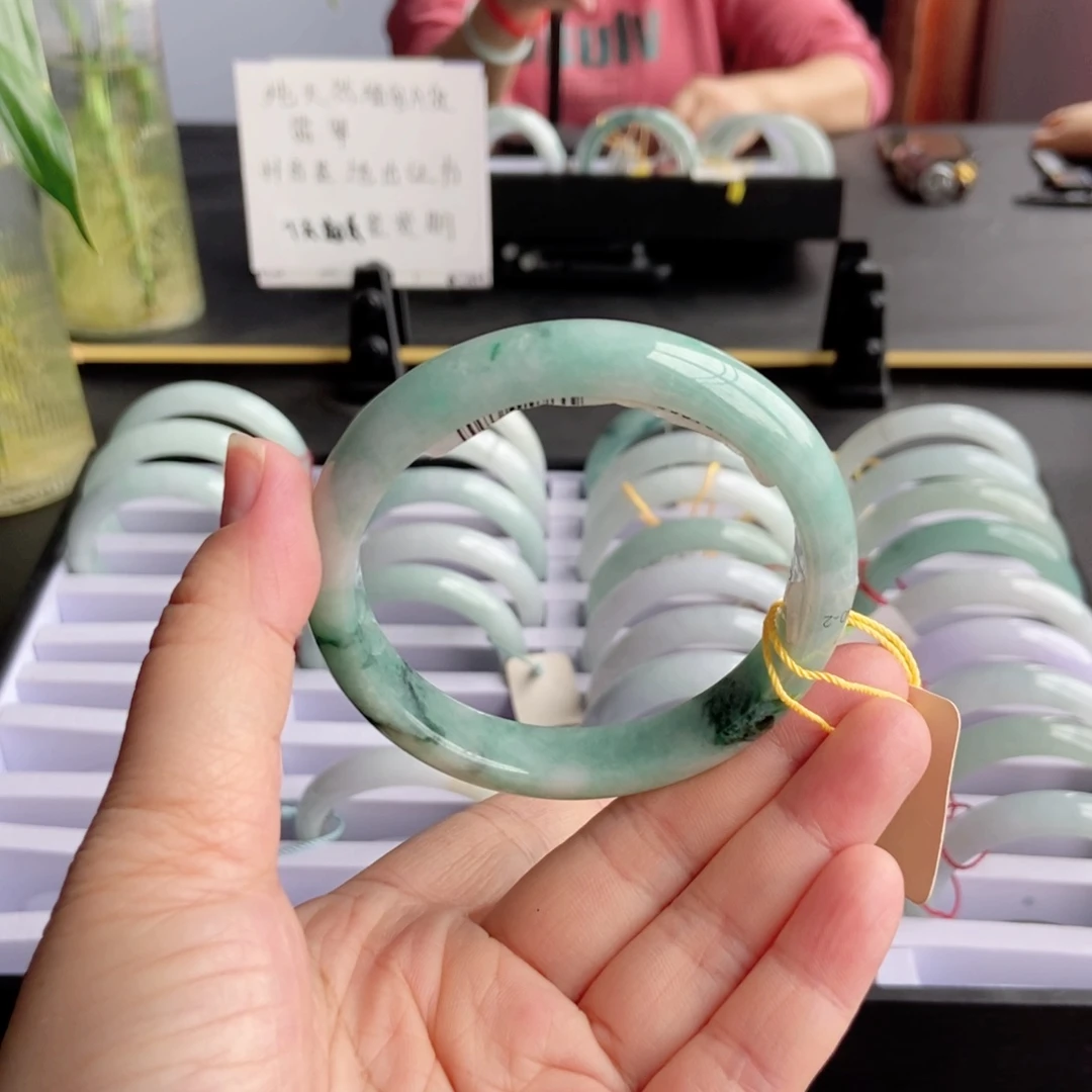 未镶嵌手镯翡翠翡翠手镯