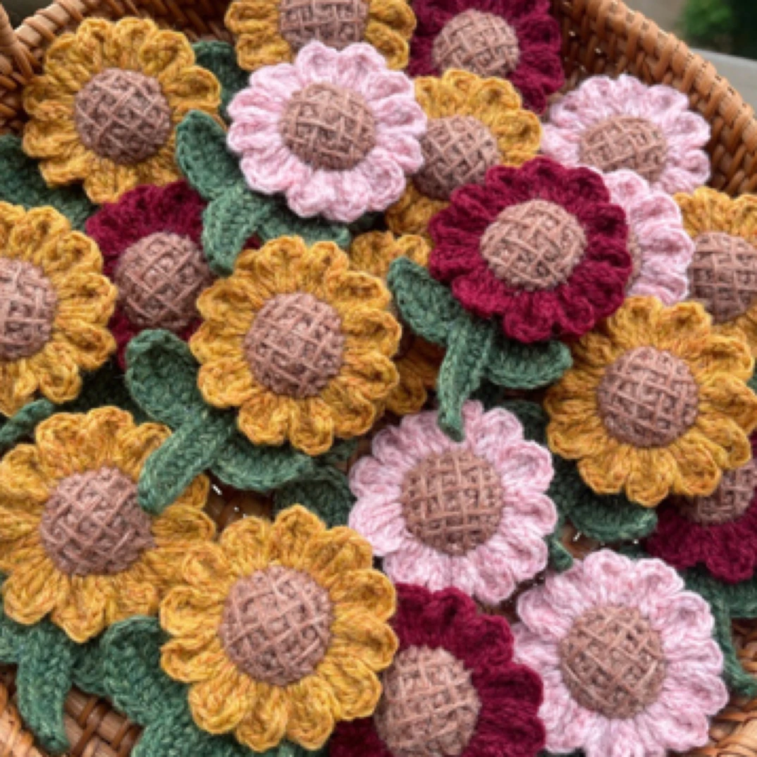 手工编织羊毛线向日葵胸针