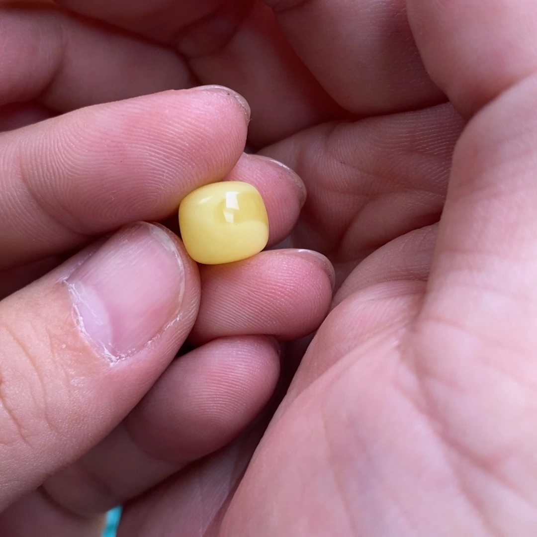 大***花蜜蜡未镶嵌裸石配饰