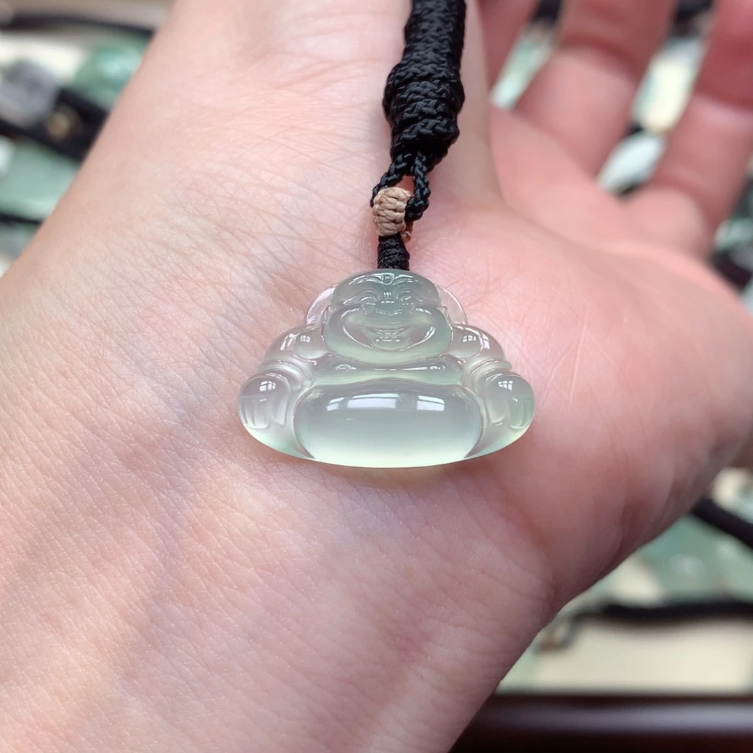 翡翠未镶嵌颈饰佛公