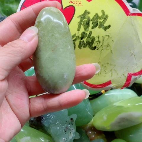 未镶嵌蛇纹石玉手把件