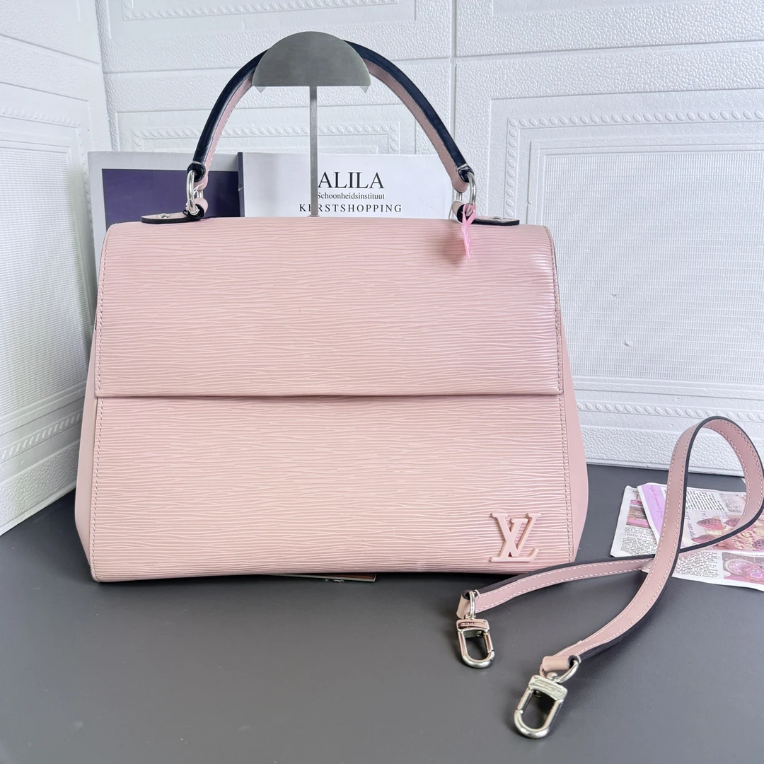 95新 LouisVuitton/路易威登 粉色水波纹手提斜挎包