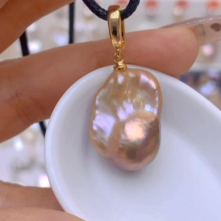 淡水珍珠吊坠(赠链)未镶嵌