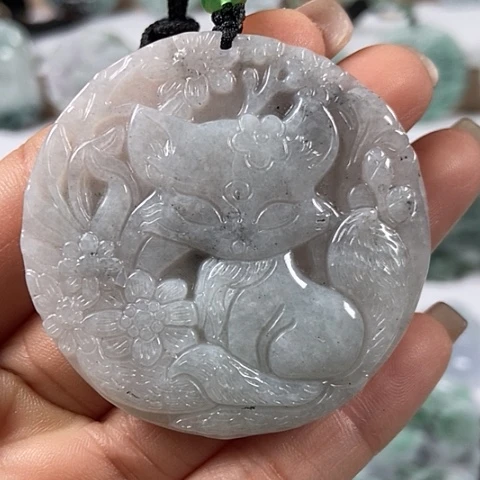 翡翠颈饰未镶嵌九尾狐福利