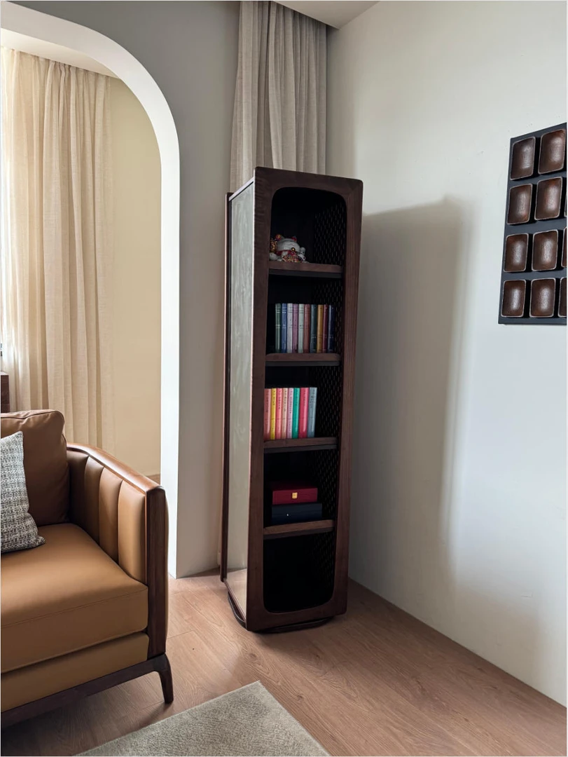 屿木良作北美黑胡桃木旋转镜柜