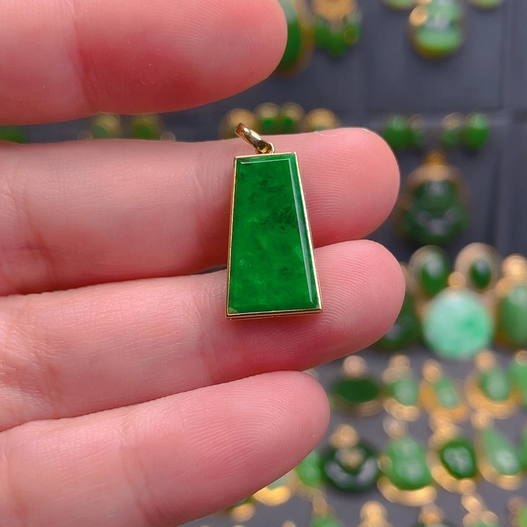 翡翠18K金镶嵌吊坠(不含链)1380