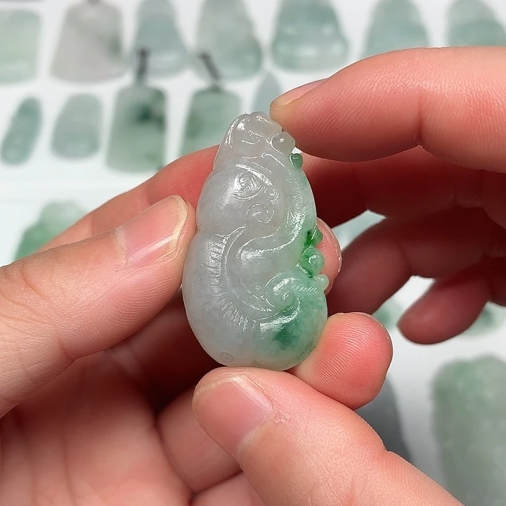 定制翡翠未镶嵌如意