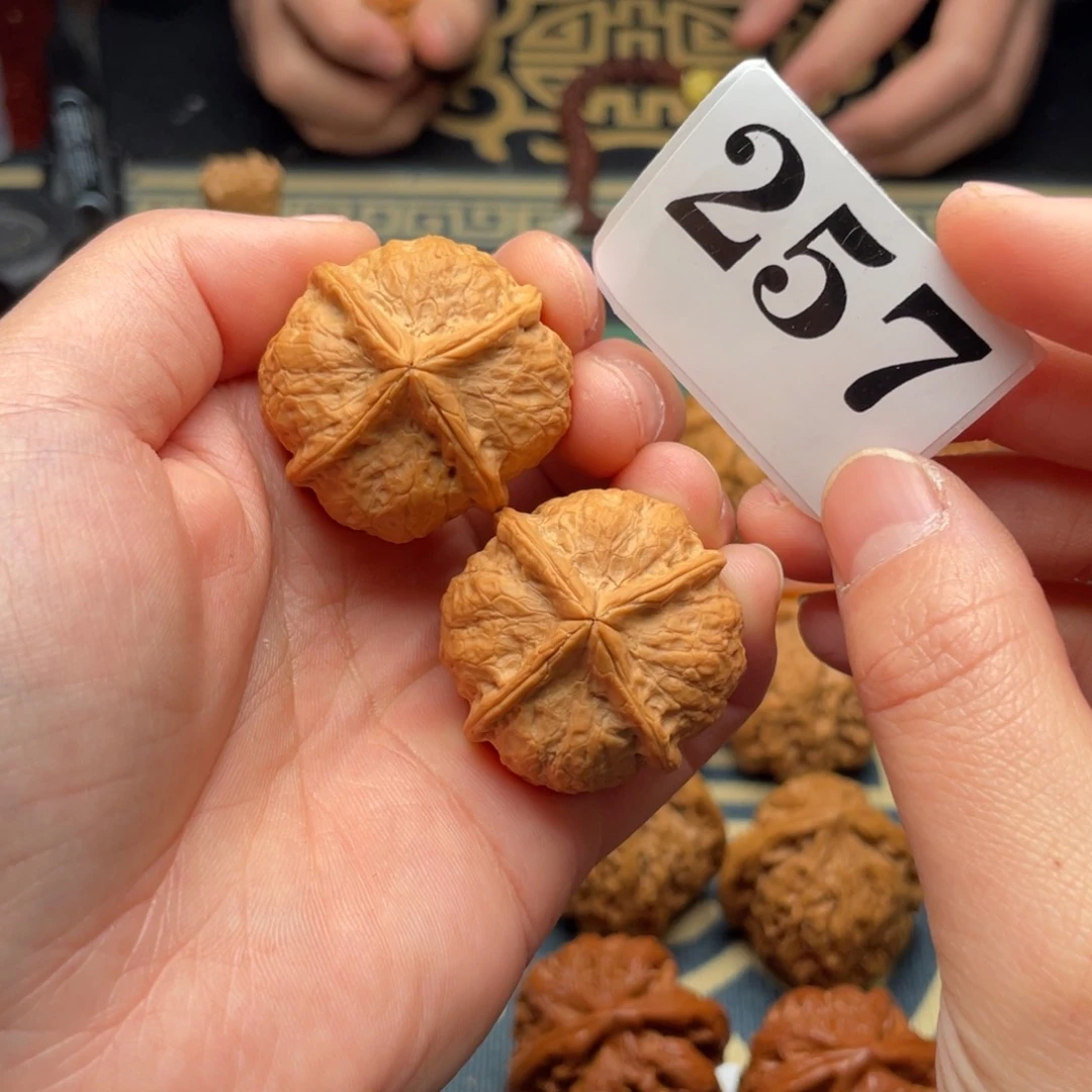 文玩核桃吊坠爱****兽33四棱257号