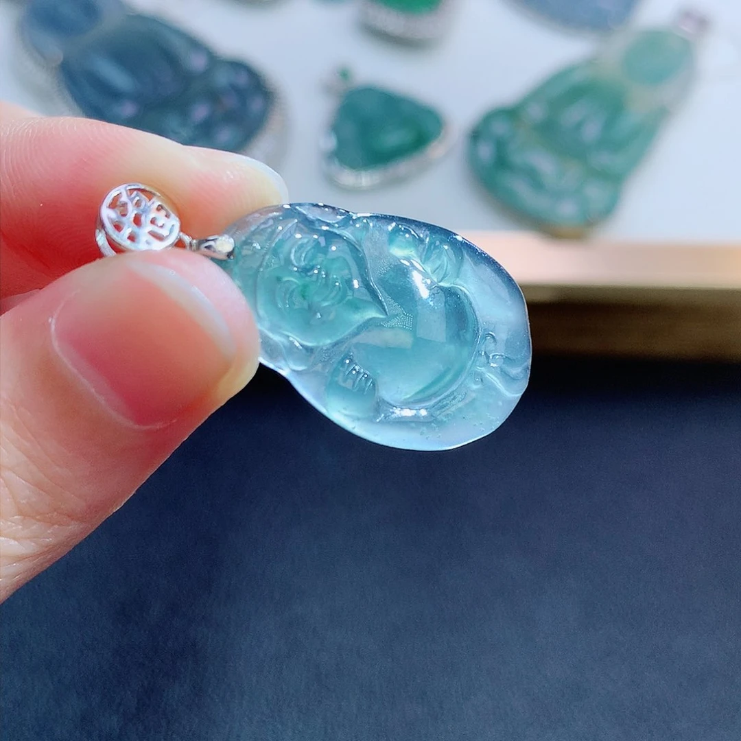 翡翠颈饰未镶嵌翡翠