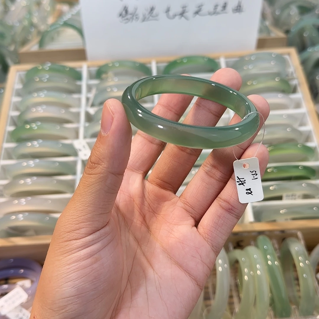 玛瑙/玉髓未镶嵌手镯圈口55.1