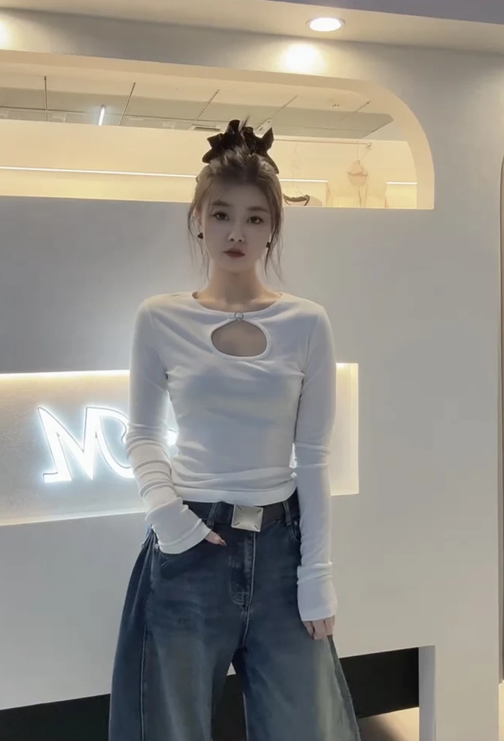 设计感镂空长袖打底衫t恤女秋冬季修身显瘦特别漂亮掐腰内搭上衣