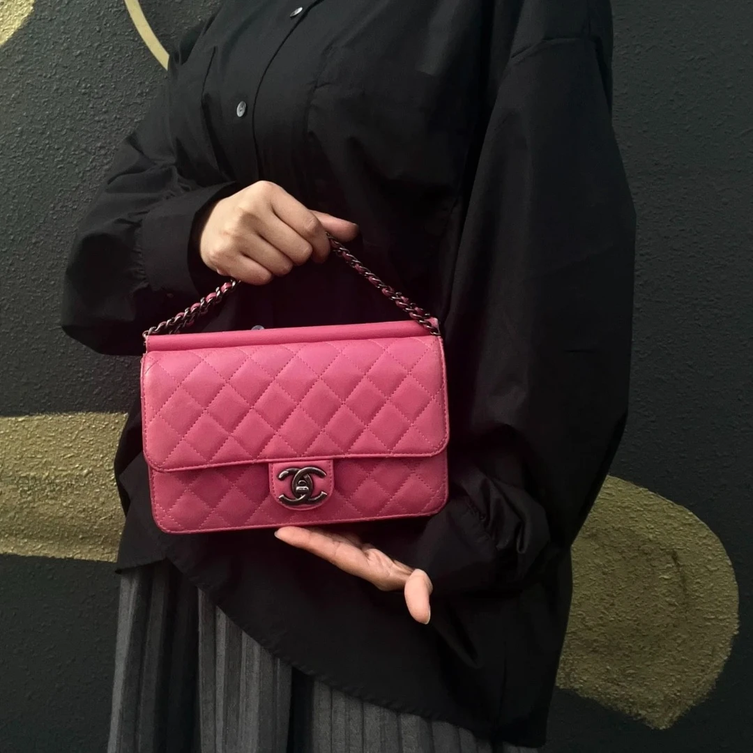 95新 Chanel/香奈儿 95新  Chanel香奈儿  粉色 链条包单肩包
