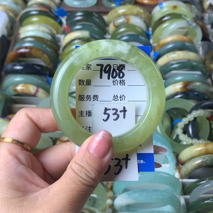 蛇纹石玉未镶嵌手镯7908