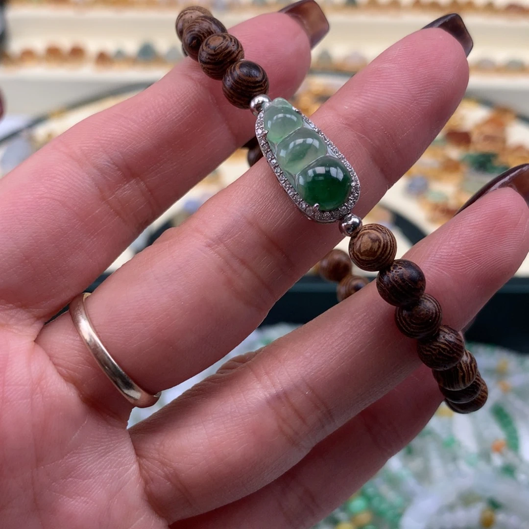 翡翠银S925镶嵌颈饰豆子