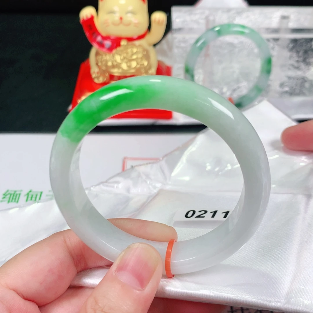 翡翠手镯未镶嵌0211