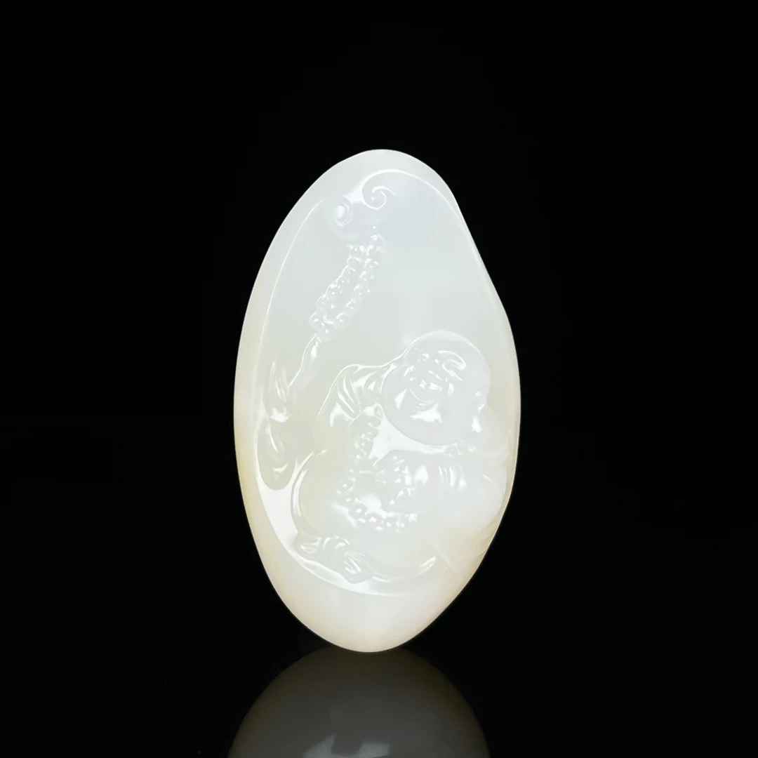 【持珠弥勒佛】新疆和田玉 油细过灯 背面满皮 尺寸35.2*20.5*12.6