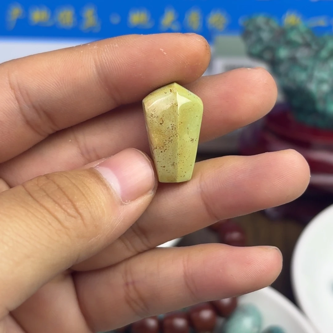 南红玛瑙未镶嵌绿松石