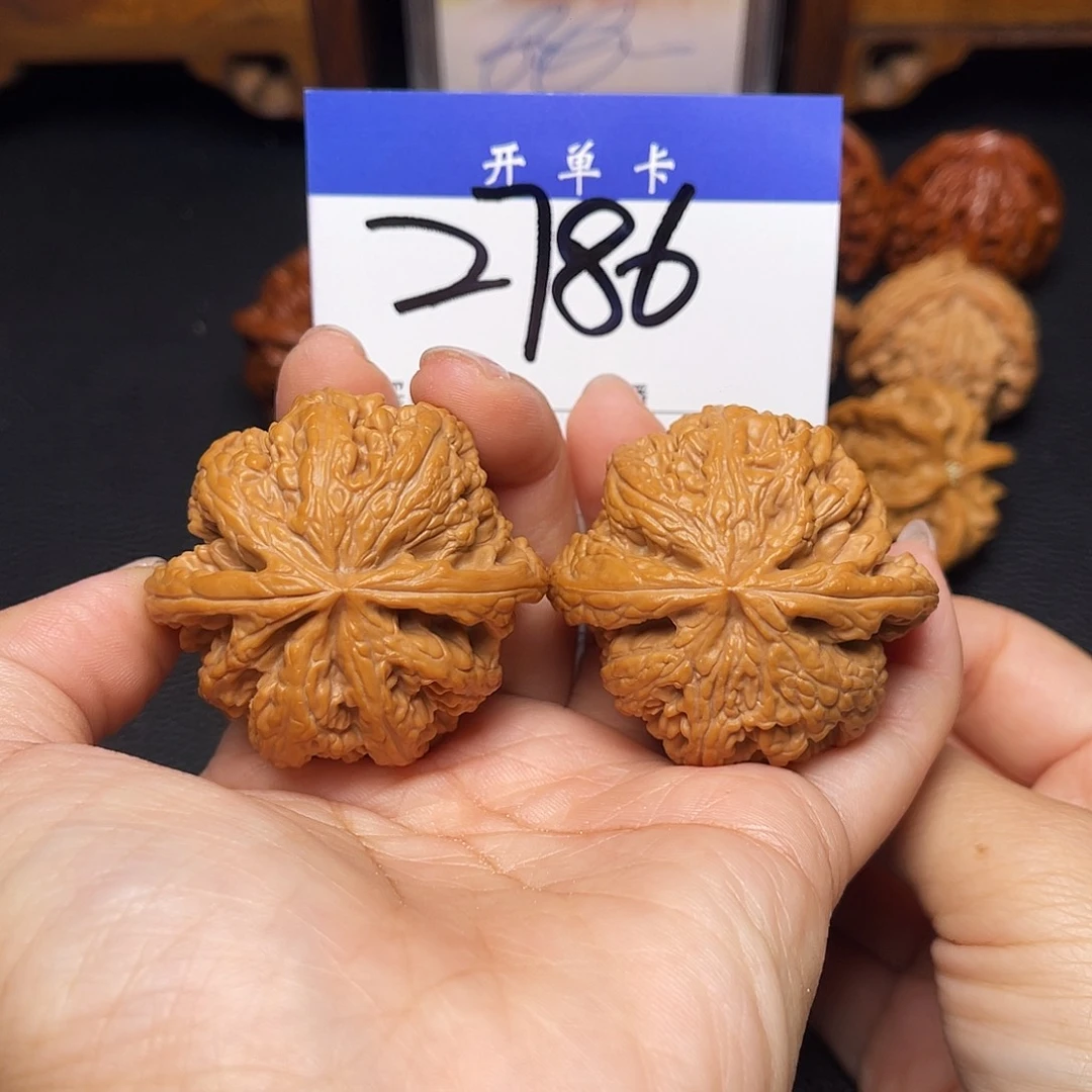 文玩核桃把件大粗筋46尺。 无刀。54.3克