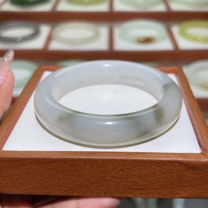 和田玉未镶嵌手镯淡雅紫飘翠卡56/57