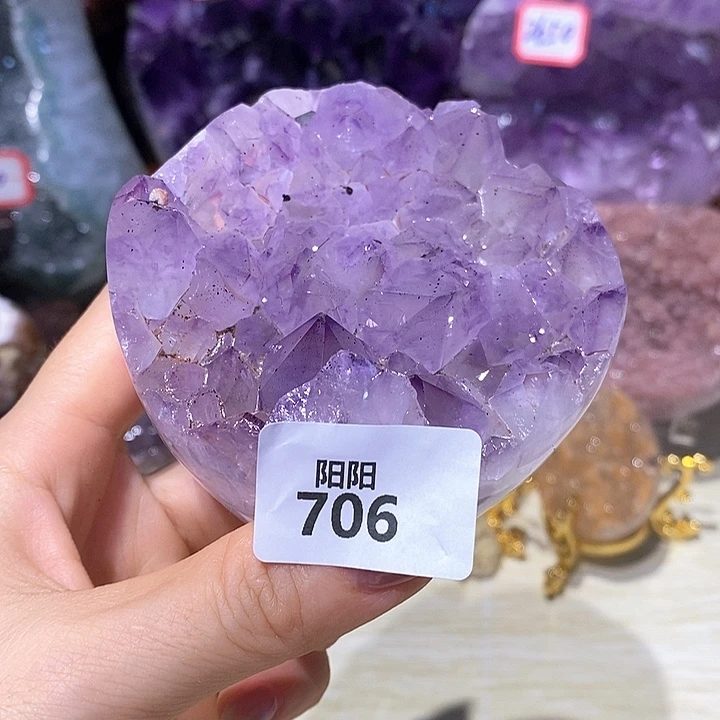 紫晶未镶嵌大型摆件（非配饰）