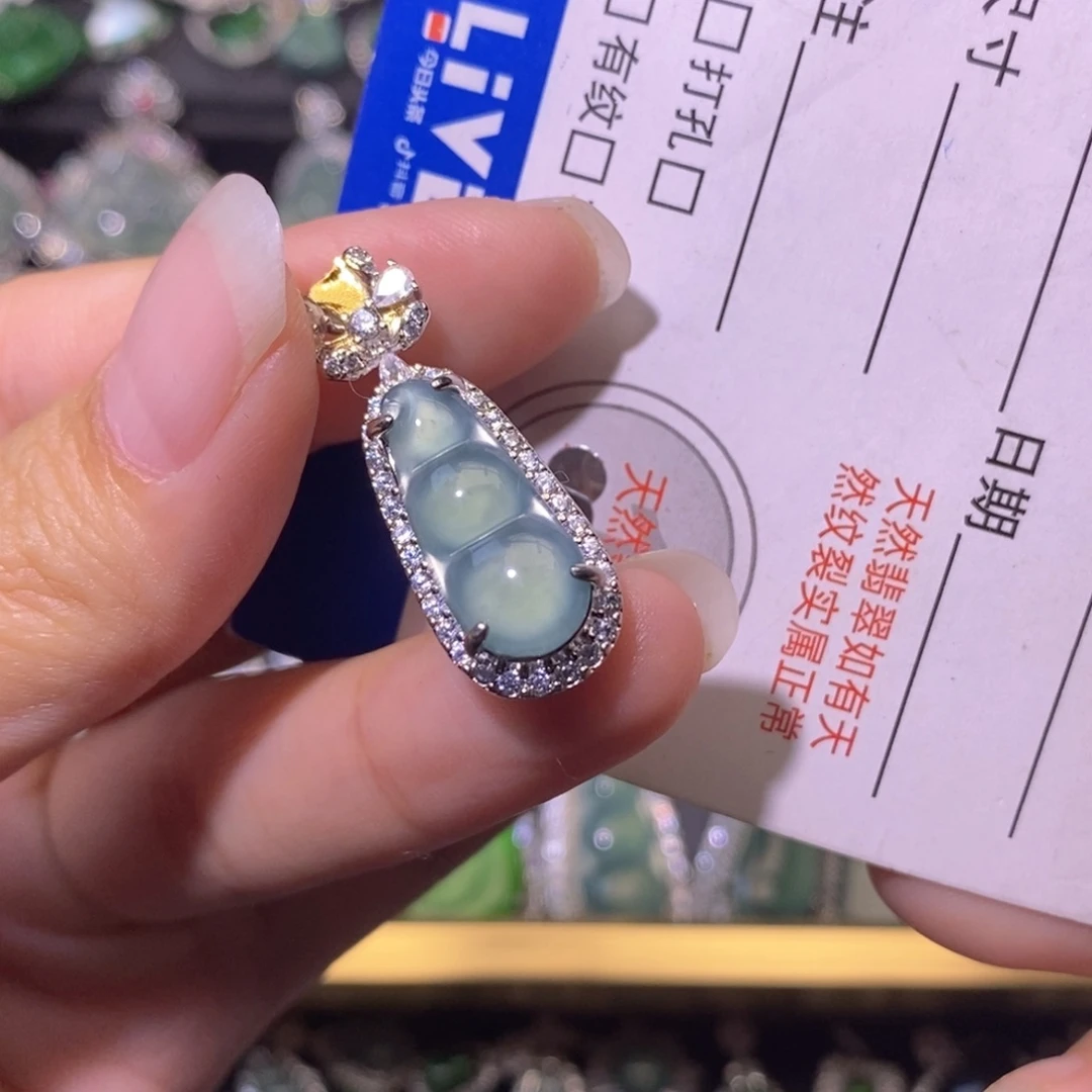 翡翠未镶嵌颈饰天然